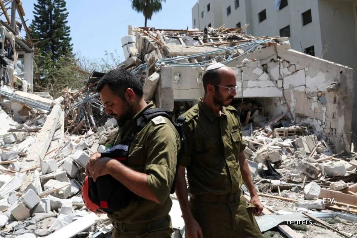 மத்திய கிழக்கு போர் சூழல்... 21 நாடுகள் தொடர்பில் பயண எச்சரிக்கை விடுத்த பிரித்தானியா | Fcdo New Travel Advice