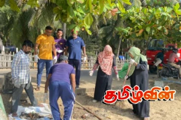 அக்கரைப்பற்றில் மேயர் அதாவுல்லாவின் பங்கேற்புடன் நடைபெற்ற 'கிளீன் ஸ்ரீலங்கா' வேலைத்திட்டம்