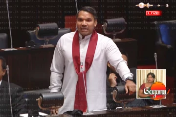 අධිකරණය ඇතුළේ වෙඩි තියනවා මහජන දිනයේ පුටුව උඩම වෙඩි තියනවා කෝ ආරක්ෂාව - නාමල් රාජපක්ෂ යකා නටයි