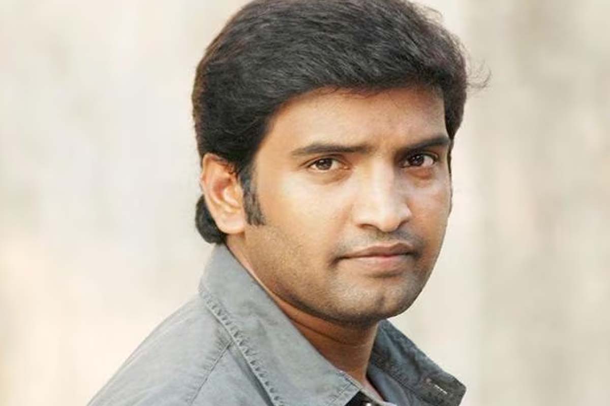 நடிகர் சந்தானத்தின் மகனா இது? எவ்வளவு பெரியவனா வளர்ந்துட்டாருனு பாருங்க | Actor Santhanam Son Photo Viral நடிகர் சந்தானத்தின் மகனா இது? எவ்வளவு பெரியவனா வளர்ந்துட்டாருனு பாருங்க | Actor Santhanam Son Photo Viral