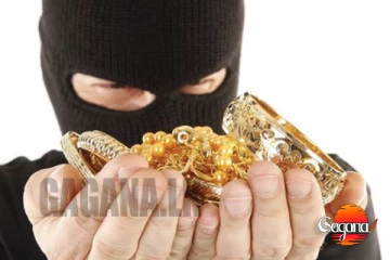 තානාපති නිල නිවසේ තිබූ රන් භාණ්ඩ තොගයක් කොල්ලකයි