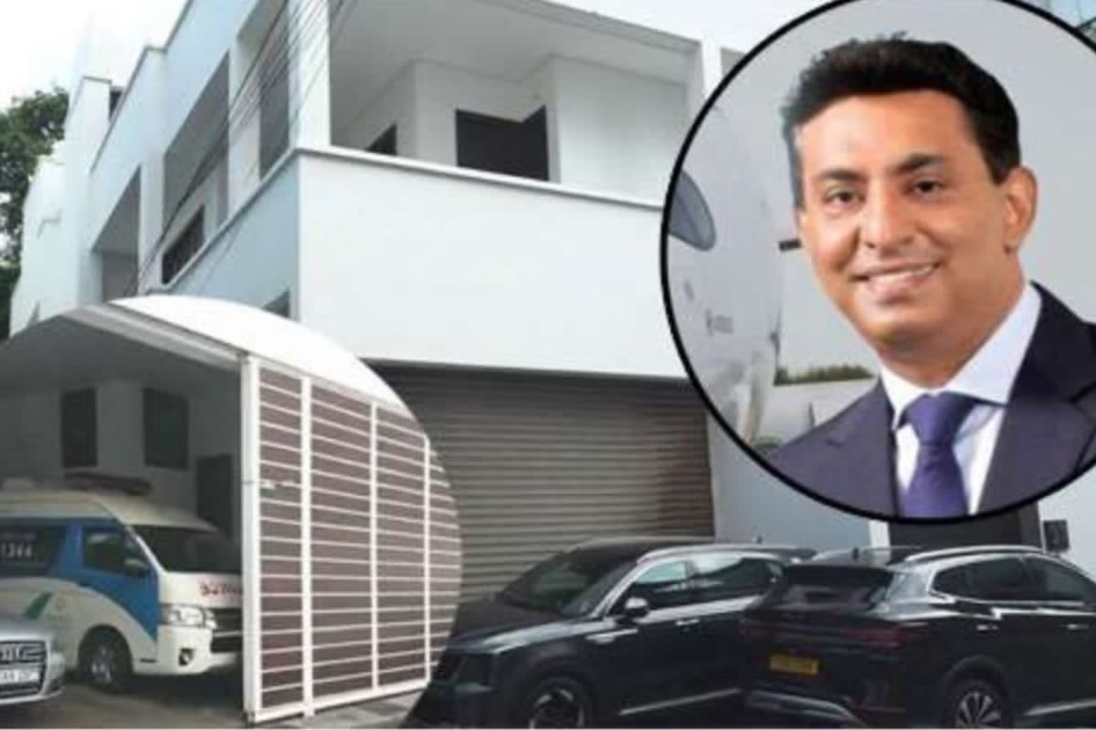 மகிந்தவின் நெருங்கிய சகாவின் மரணத்தில் தொடரும் மர்மம் - அருகில் சிக்கிய பொருட்கள் | 20 Pills Found At The Scene Of Kapila S Death