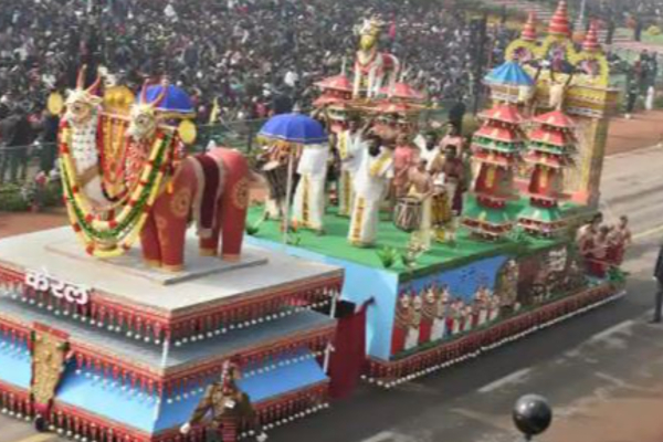 குடியரசு தின விழாவில் தமிழ்நாடு அலங்கார ஊர்தி நிராகரிப்பு  - வஞ்சம் செய்கிறதா மத்திய அரசு ? - தமிழ்நாடு