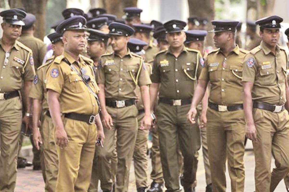 போதையில் ஓட்டோ சாகசத்தில் ஈடுபட்ட இருவர் சமூக வலைத்தள காணொளி மூலம் கைது | People Involved Otto Adventure Caught Social Media