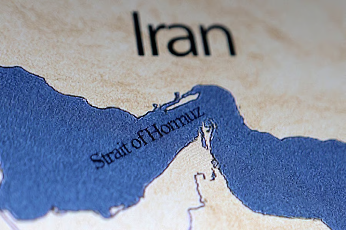ஹோா்முஸ் நீரிணை தொடர்பில் ஈரானின் அதிரடி உத்தரவு | Iran Issues Major Order On Strait Of Hormuz