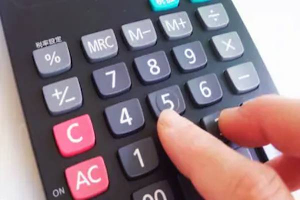 கால்குலேட்டரில் இருக்கும் AC, CE பட்டன்கள் எதற்காக இருக்கிறது? | What Are The Ac And Ce Buttons On A Calculator