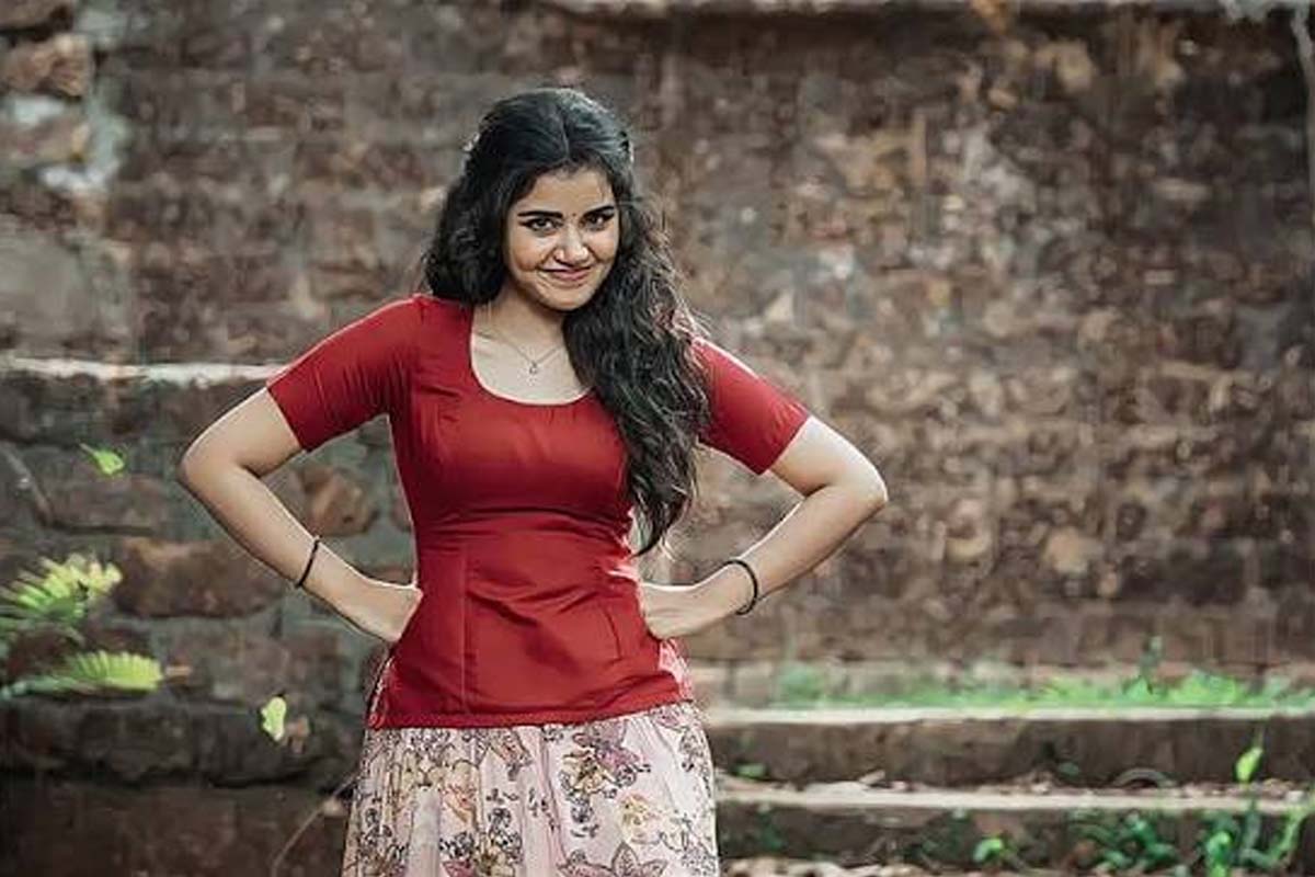பிரபல நடிகரை பிரேக் அப் செய்தாரா நடிகை அனுபமா? வெளியிட்ட பதிவால் குழப்பம் | Actress Anupama Post For Break Up Her Husband பிரபல நடிகரை பிரேக் அப் செய்தாரா நடிகை அனுபமா? வெளியிட்ட பதிவால் குழப்பம் | Actress Anupama Post For Break Up Her Husband