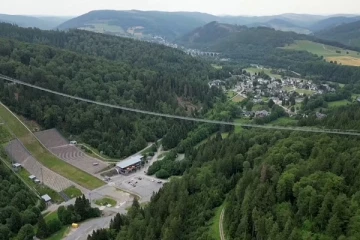 ஜேர்மனியின் மிக நீளமான தொங்குபாலம் திறப்பு