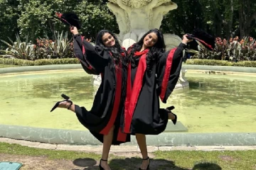 அவுஸ்திரேலியாவில் கலாநிதி பட்டங்களை பெற்ற இலங்கை இரட்டை சகோதரிகள்