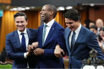 கனடா நாடாளுமன்றத்தில் பதவியேற்ற முதல் கறுப்பின சபாநாயகர்!