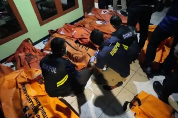 இந்தோனேசியாவில் எரிபொருள் சேமிப்பு கிடங்கில் பாரிய தீ : பலி எண்ணிக்கை 17 ஆக உயர்வு