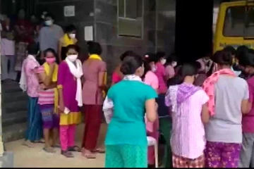 காத்திருந்த அதிர்ச்சி - ஒரே நாளில் 32 கல்லூரி மாணவிகளுக்கு கொரோனா தொற்று