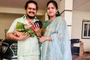 தனது மனைவி, குழந்தையுடன் வெளிநாடு சென்றுள்ள புகழ்- எந்த நாடு சென்றுள்ளார் பாருங்க, அழகான வீடியோ