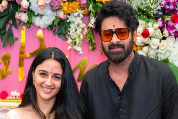 பிரபாஸ் பிரபல நடிகைக்கு கொடுத்த ஸ்பெஷல் கிஃப்ட்! வைரலாகும் புகைப்படங்கள்