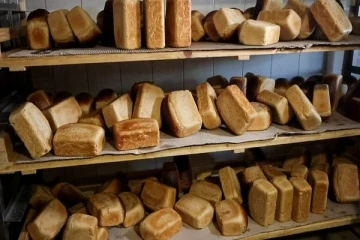 இலங்கையில் 300 ரூபாவாக அதிகரிக்கும் பாணின் விலை..!