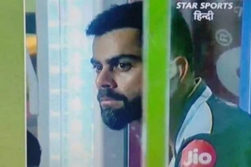 உங்கள இப்படி பார்க்கவே கஷ்டமா இருக்கு... ஆர்சிபி-யின் தோல்விக்கு பின் வைரலாகும் விராட் கோலி சோக புகைப்படம்