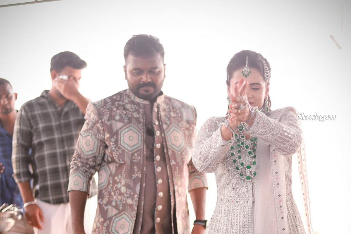நேற்று இந்து, இன்று முஸ்லீம் முறைப்படி.. கிரஹப்பிரவேசத்தை இரண்டு முறை நடத்திய VJ மணிமேகலை | Manimegalai Hussain House Warming Photos