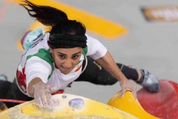 அது தவறான முடிவு தான்... மன்னிப்பு கேட்ட ஈரான் பிரபலம்