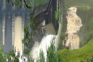 மத்திய மலை நாட்டில் அதிக மழைவீழ்ச்சி : திறக்கப்பட்டுள்ள வான் கதவுகள்