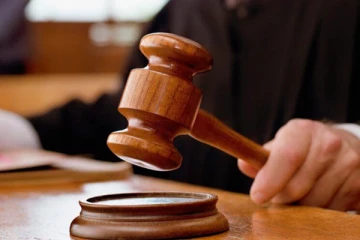 மதுபோதையில் சென்ற அரசியல்வாதிக்கு நேர்ந்த நிலை