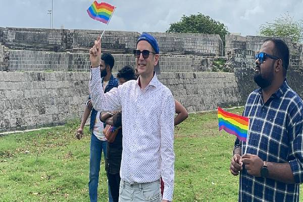 யாழில் இடம்பெற்ற சுயமரியாதை நடைபவனி: கனேடிய உயர்ஸ்தானிகர் பங்கேற்பு | Jaffna Lgbt Community Holds Second Annual Pride