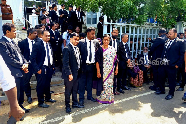 நாடளாவிய ரீதியில் போராட்டத்தில் குதித்த சட்டத்தரணிகள் | Lawyers Strike North Eastern Province