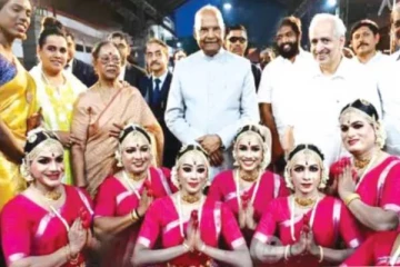 திருநங்கைகளின் பரதநாட்டிய அரங்கேற்றம் - மெய்சிலிர்த்து பார்த்த ராம்நாத் கோவிந்த்!