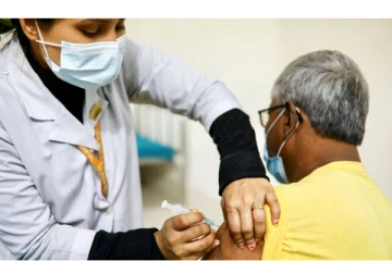 கொரோனா தடுப்பூசி போட உங்களுக்கு பயமா இருக்கா? கண்டிப்பா இதை எல்லாம் தெரிஞ்சுட்டு அப்புறம் முடிவு பண்ணுங்க