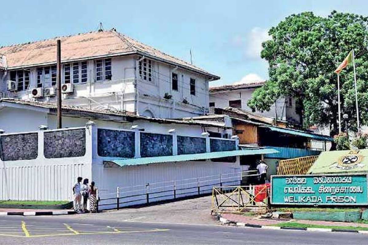 தமிழ் பெண் கைதிக்கு சிறையில் நடந்த கொடுமை! ஹிருணிகா பிரேசந்திர தெரிவித்த கவலைக்குரிய சம்பவம்.... | Hirunika Premachandra Welikada Prison தமிழ் பெண் கைதிக்கு சிறையில் நடந்த கொடுமை! ஹிருணிகா பிரேசந்திர தெரிவித்த கவலைக்குரிய சம்பவம்.... | Hirunika Premachandra Welikada Prison