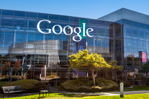 கூகுள் நிறுவன வேலைக்காக காரில் வாழும் ஊழியர்: சுவாரஸ்யமான பின்னணி கதை! | Why Google Employee Lived In His Car