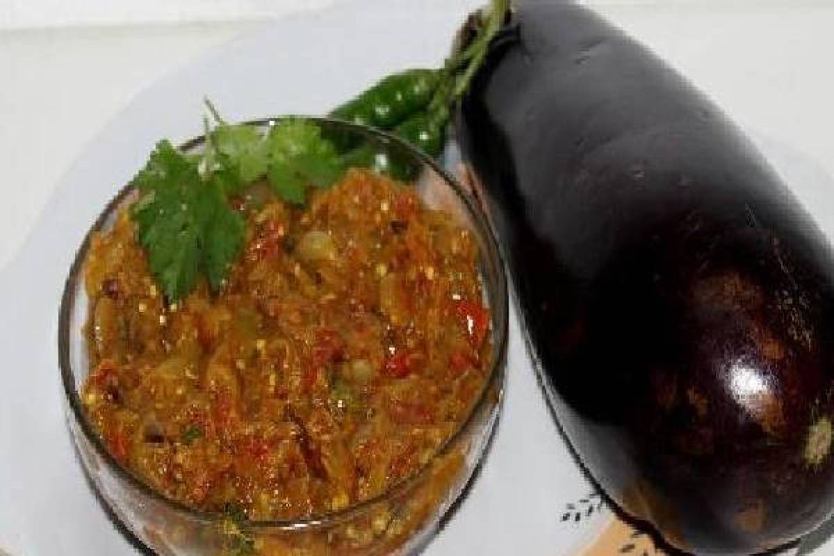 ஆந்திரா பாணியில் காரசாரமாக கத்திரிக்காய் சட்னி... பண்ணலாமா? | Andhra Style Kathirikai Chutney Recipe In Tamil