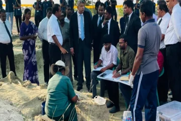நீதி அமைச்சர் செம்மணியில்.... குவியலாக காணப்பட்ட என்புகூடுகள் அடையாளம்