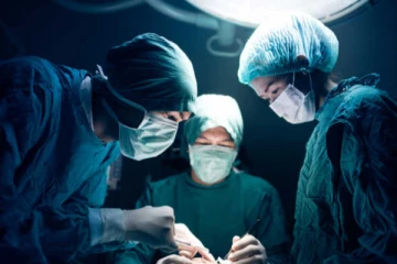 டீ குடிக்கும் போது டம்ளரை விழுங்கிய 55 வயது முதியவர்! பின்னர் நடந்த திகில் சம்பவம்