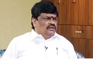 ‘’காவல்துறையினர் என் குடும்பத்தினரை துன்புறுத்துகின்றனர்’’ -  ராஜேந்திர பாலாஜி உச்சநீதிமன்றத்தில் மனு
