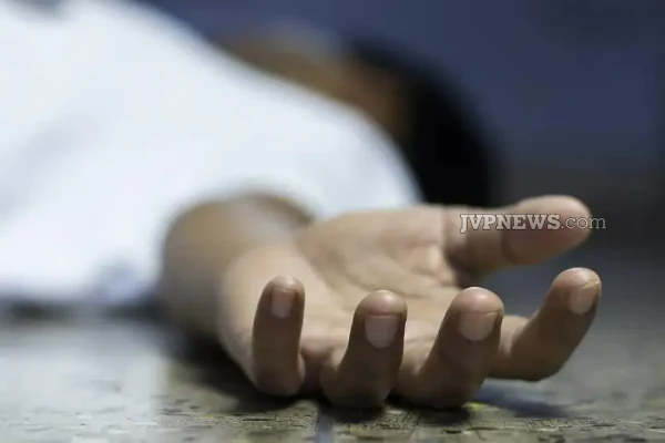 யாழில்  பதின்மவயது சிறுமியின் விபரீத முடியால்  பெரும் அதிர்ச்சி! | Shock With The Perverted Hair Teenage Girl Jaffna