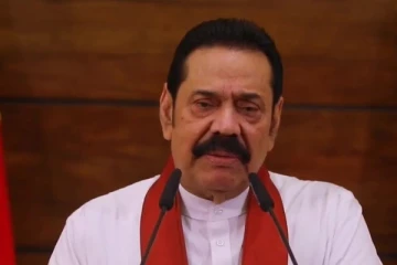 අන්තර්වාර රජයකත් අගමැතිවරයා තමා .., අරගලයේ තරුණ තරුණියන් සාකච්ඡාවට නොඑන්නේ නම්, දිගටම අරගල කරමින් සිටීමට සිදුවේ... අගමැති මහින්ද රාජපක්ෂ අරගලකරුවන් සදහා කියු දේ මෙන්න...