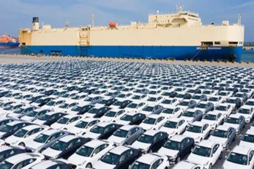 ஹம்பாந்தோட்டை சர்வதேச துறைமுகத்தில் 9000 க்கும் மேற்பட்பட வாகனங்கள் இறக்குமதி