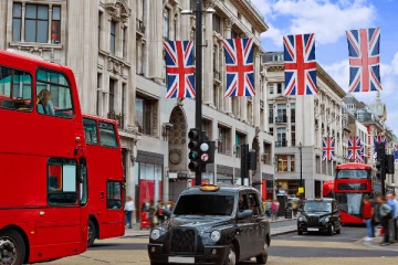 லண்டன் ஒக்ஸ்போர்ட் வீதியில் போக்குவரத்துக்குத் தடை