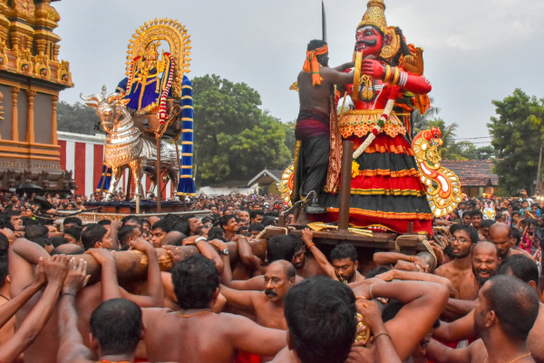 மக்கள் வெள்ளத்தில் நடந்த நல்லூர் கந்தசுவாமி ஆலய சூரசம்ஹாரம் | Jaffna Nallur Kandasaminy Kovil Soorasamharam 2025 மக்கள் வெள்ளத்தில் நடந்த நல்லூர் கந்தசுவாமி ஆலய சூரசம்ஹாரம் | Jaffna Nallur Kandasaminy Kovil Soorasamharam 2025