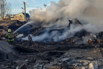 யுக்ரேன் மீது ரஷ்யா ஏவுகணை தாக்குதல்