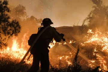 பருவநிலை அபாய எல்லையை தொட்டுவிட்டது: பிரித்தானிய ஆய்வாளர்கள் குழு கவலை