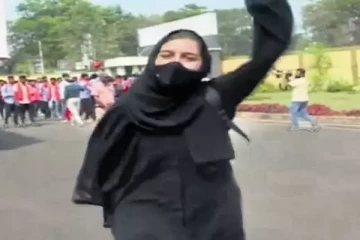 ஹிஜாப் மாணவிக்கு ஆதரவு தெரிவித்த RSS: முஸ்லீம் இந்து இருவரும் ஒரே DNA என கருத்து