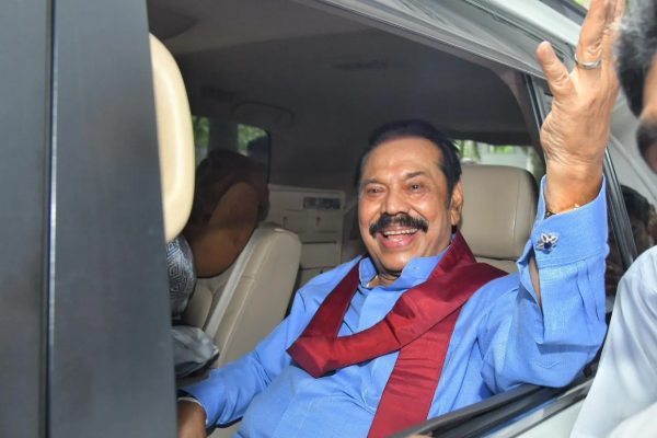 தங்காலை வீட்டில் மஹிந்தவுக்கு அமோக வரவேற்பு | Mahinda Welcomed At Tangalle Home
