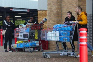 அத்தியாவசிய உணவுப் பொருட்கள்... மில்லியன் கணக்கான பிரித்தானியர்கள் தவிப்பு