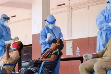 இலங்கையிலிருந்து இந்தியா சென்ற இருவருக்கு கோவிட் தொற்று