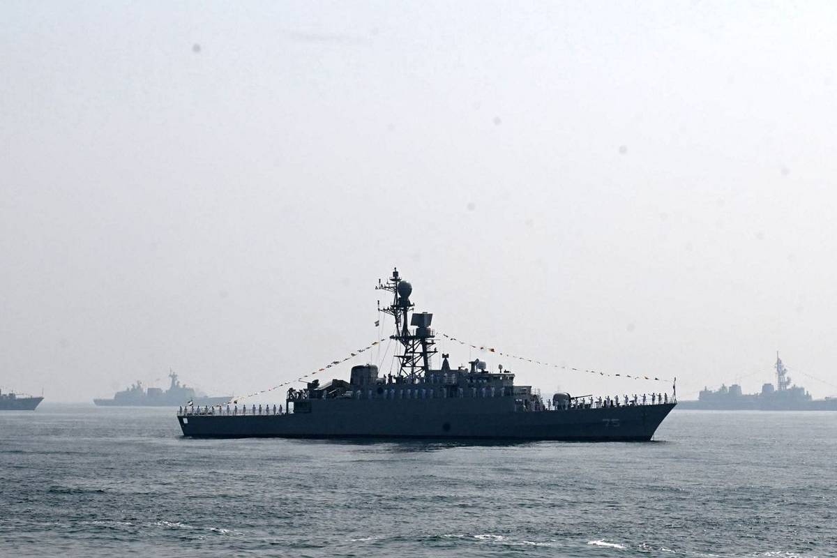 இந்திய பெருங்கடலில் மூழ்கிய ஈரானிய போர்க்கப்பல் ; காணாமல் போனவர்களை தேடும் பணிகள் தீவிரம் | Search Missing Persons Intensifies Iranian Warship