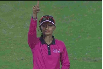 ஐபிஎல் தொடரில் பங்கேற்கிறாரா ரசிகர்களை கவர்ந்த இளம் பெண் நடுவர்? - அப்படி என்ன சிறப்பு?