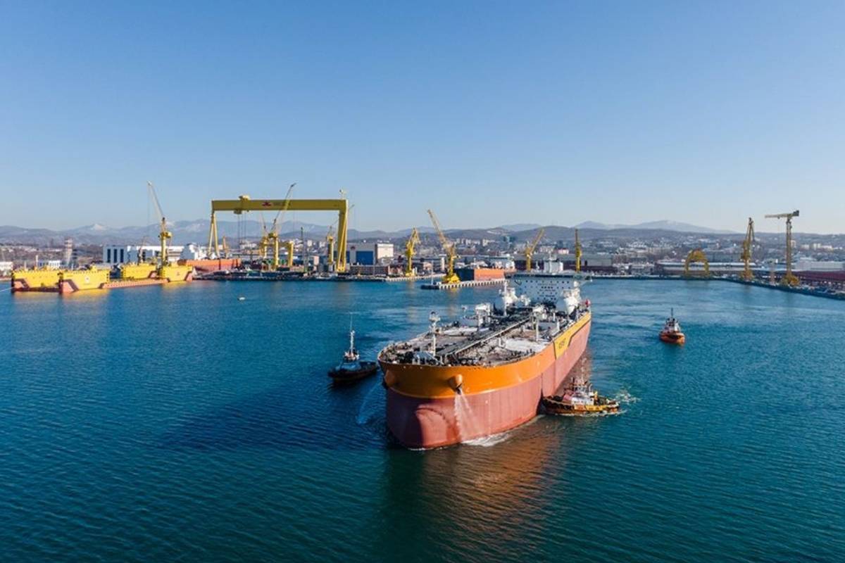 ரஷ்ய எண்ணெய்... இந்தியாவிற்கு சந்தை விலையை விட 5 டொலர் அதிகமாக விற்க முடிவு | Russian Oil India Buying Prices