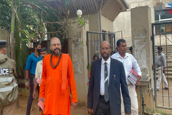 தமிழின விடுதலைக்கான பயணத்தை வெளியிட்ட வேலன் சுவாமிகள்! | Velan Swami Published Liberation Of Tamils