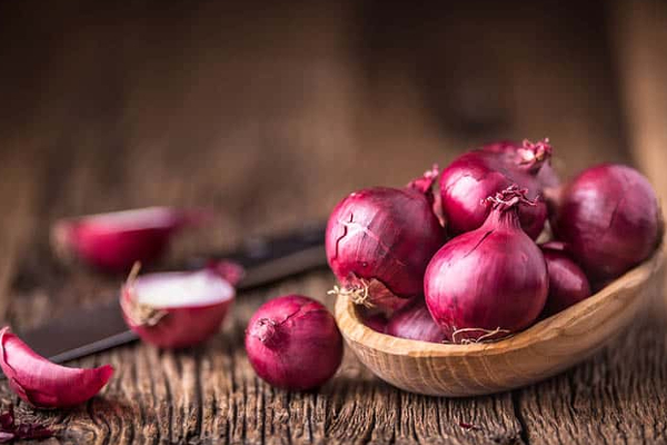 தினமும் 4 சின்ன வெங்காயத்தை இப்படி சாப்பிட்டா தொப்பை கட கடனு குறையும்! | Eating Onions Daily For Reduce Belly Fat And